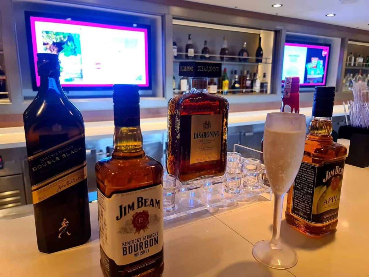 What you can do on Genting Dream Cruise? (Bar)