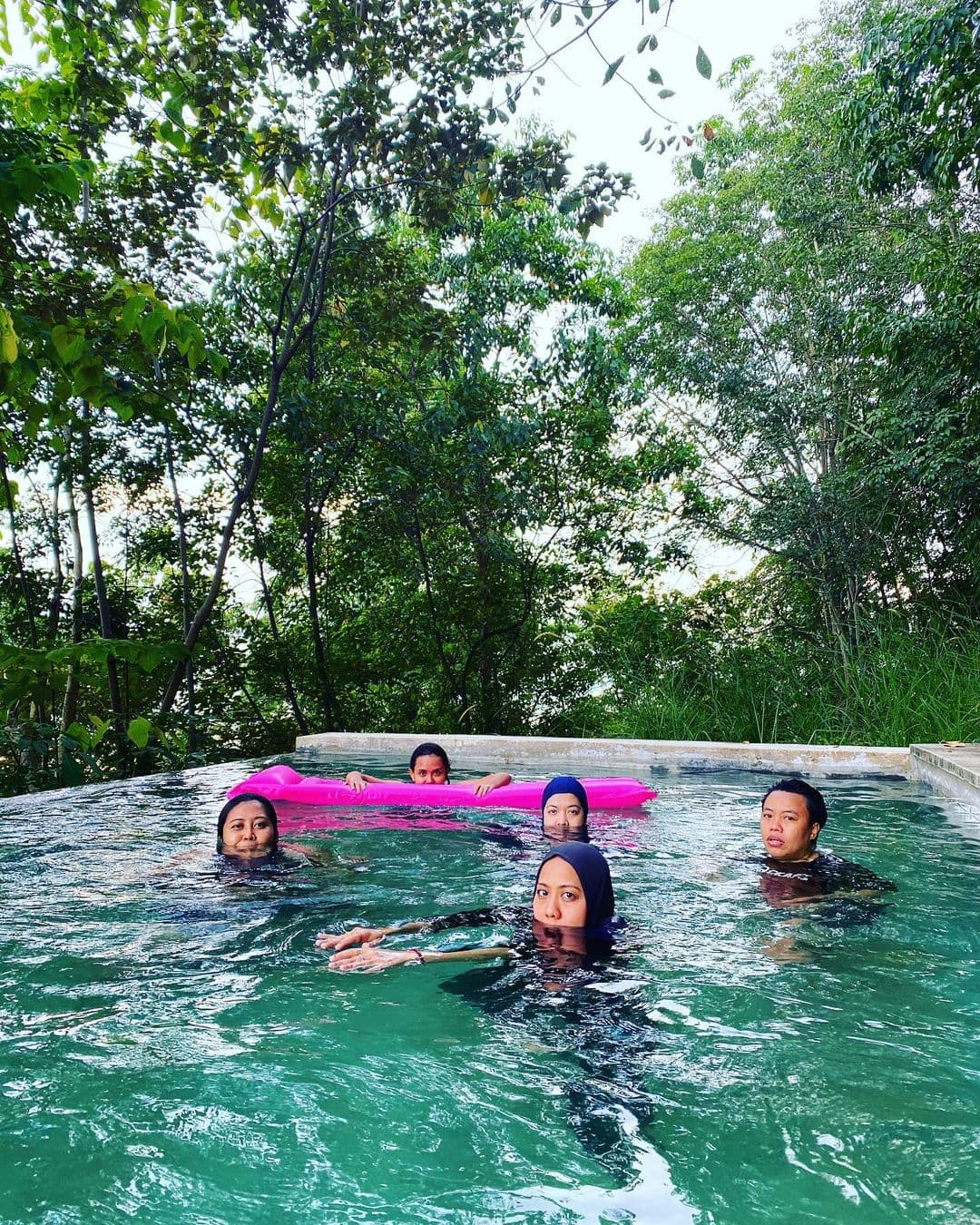 Selangor's 13 Highly-Rated Retreat Destinations for Corporate Teams: Hillside Batu Retreats