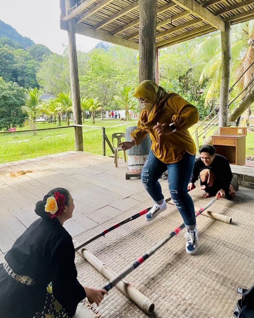 (Sarawak Escape) 4 Days 3 Nights Itinerary: Team Bonding - Sarawak Cultural Village