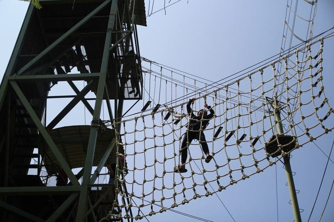 Team Building Activities From All Malaysian States: Zip Borneo