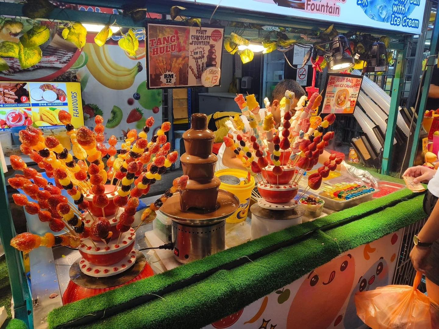 2D1N Team Building in KL: Itinerary With Exciting Activities for Big Groups - Jalan Alor
