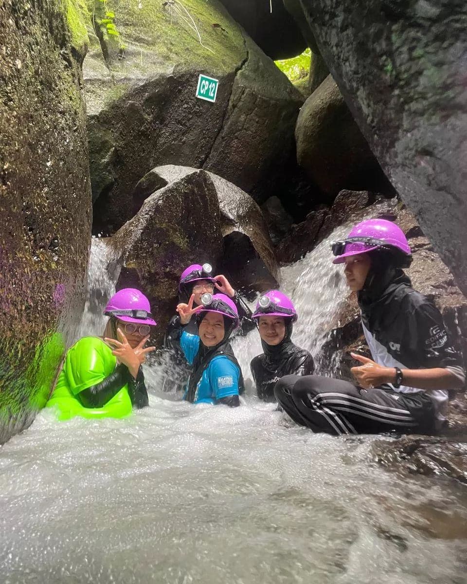 Team Building Activities From All Malaysian States: Gua Batu Maloi
