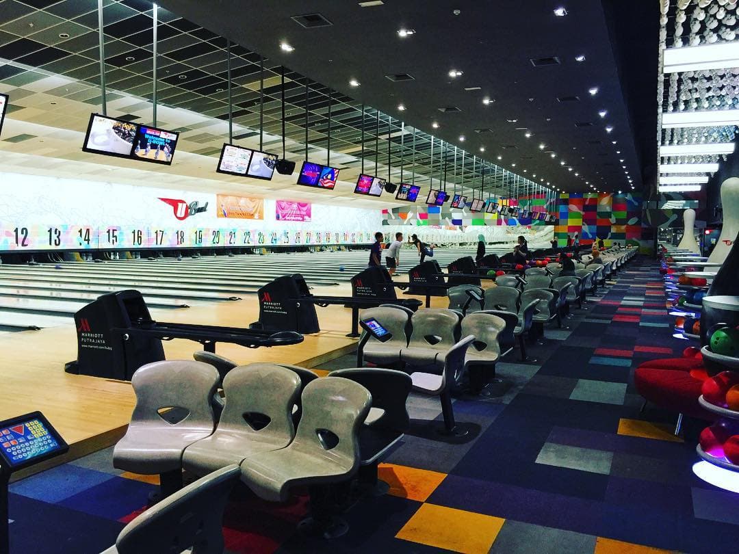 Boost Team Spirit: Best 21 After-Work Hours Team Building Spots in Klang Valley - Wangsa Bowl @ Wangsa Walk Mall