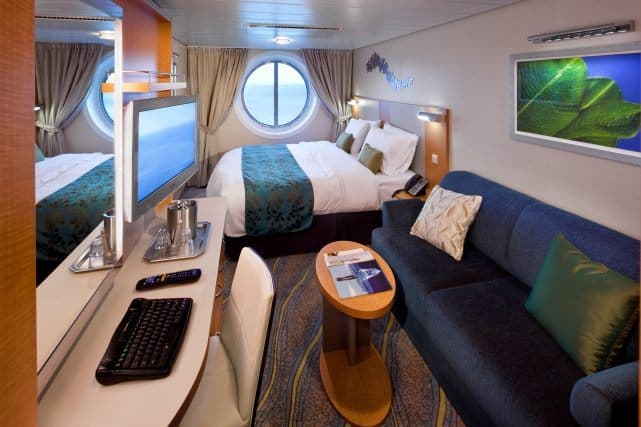 Spectrum of the Seas VS Genting Dream: Spectrum of the Seas Room