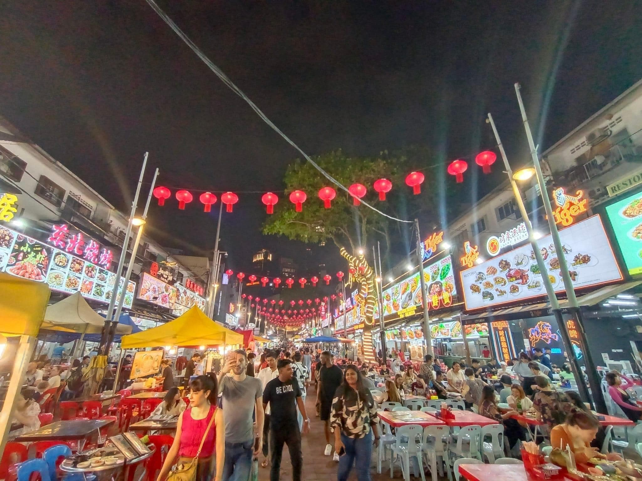2D1N Team Building in KL: Itinerary With Exciting Activities for Big Groups - Jalan Alor