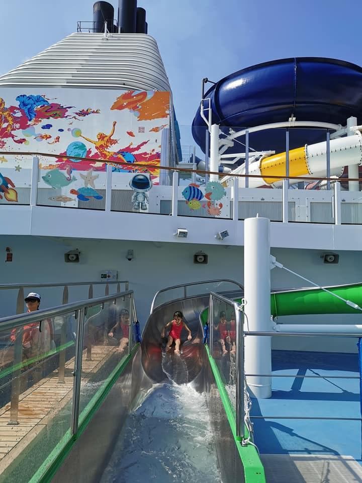 What you can do on Genting Dream Cruise? (Water Slide)