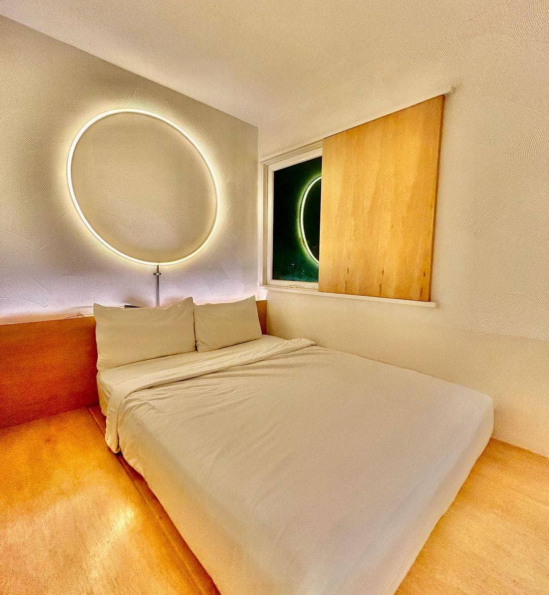 Team Bonding in the City: 11 Corporate Retreat Staycations in KL's Vicinity (MoMo’s Kuala Lumpur)
