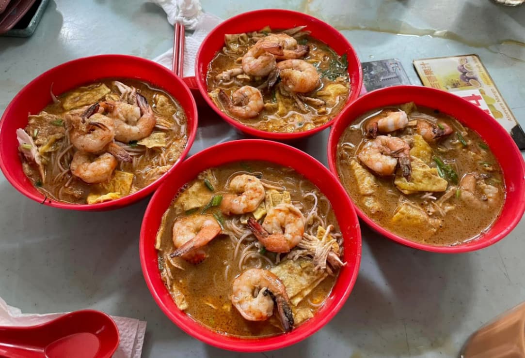 (Sarawak Escape) 4 Days 3 Nights Itinerary: Team Bonding - Golden Arch Cafe 金门叻沙