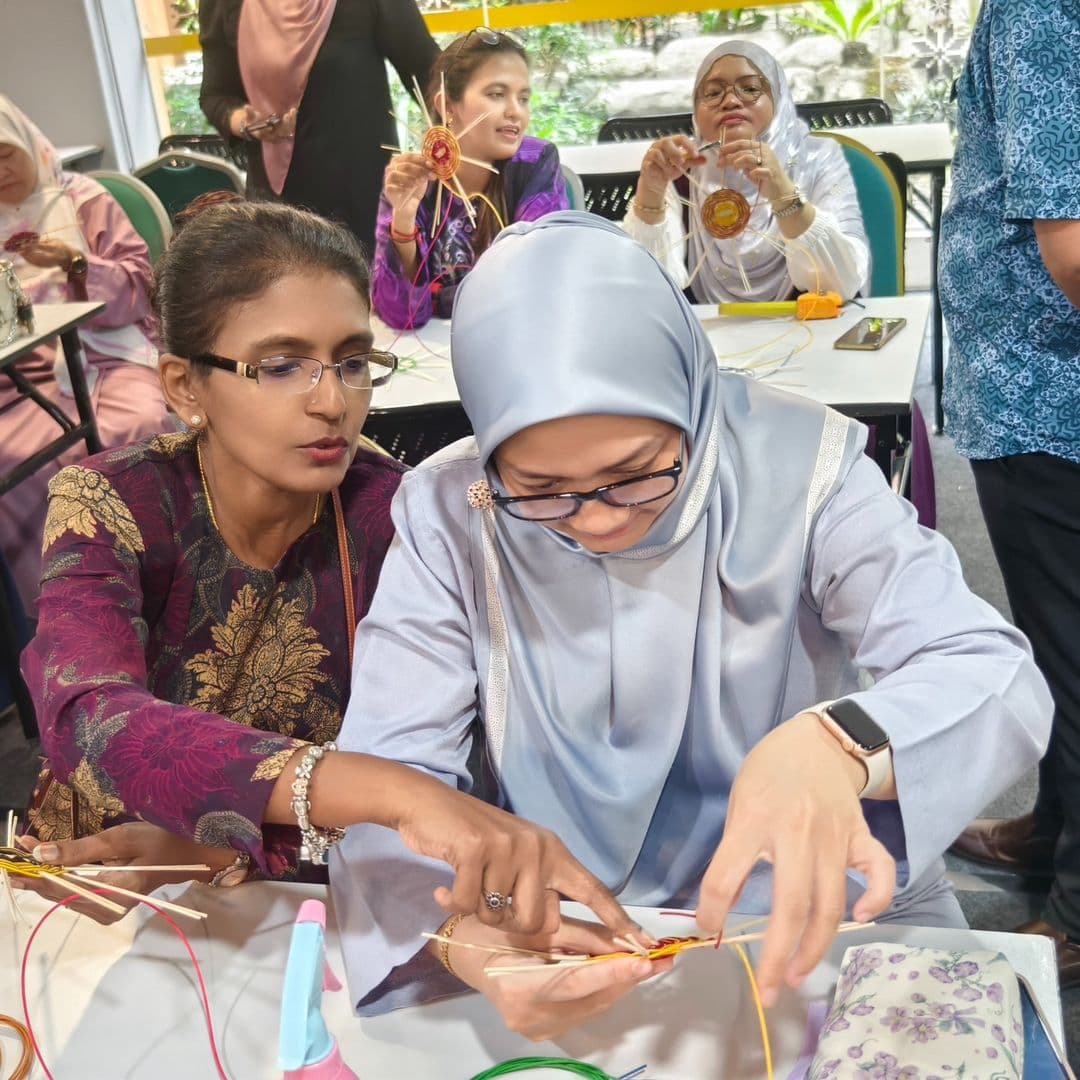 KL in Colours: A 2D1N Artistic Team Building to Spark Creativity - Kompleks Kraf Jalan Conlay