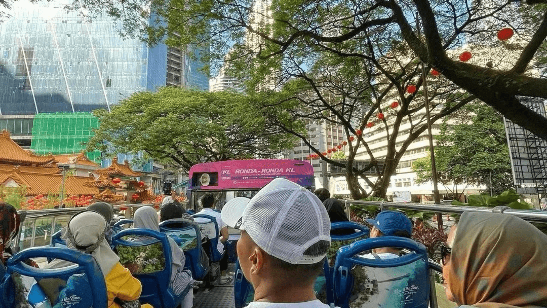 KL Hop-on-Hop-off bus tour