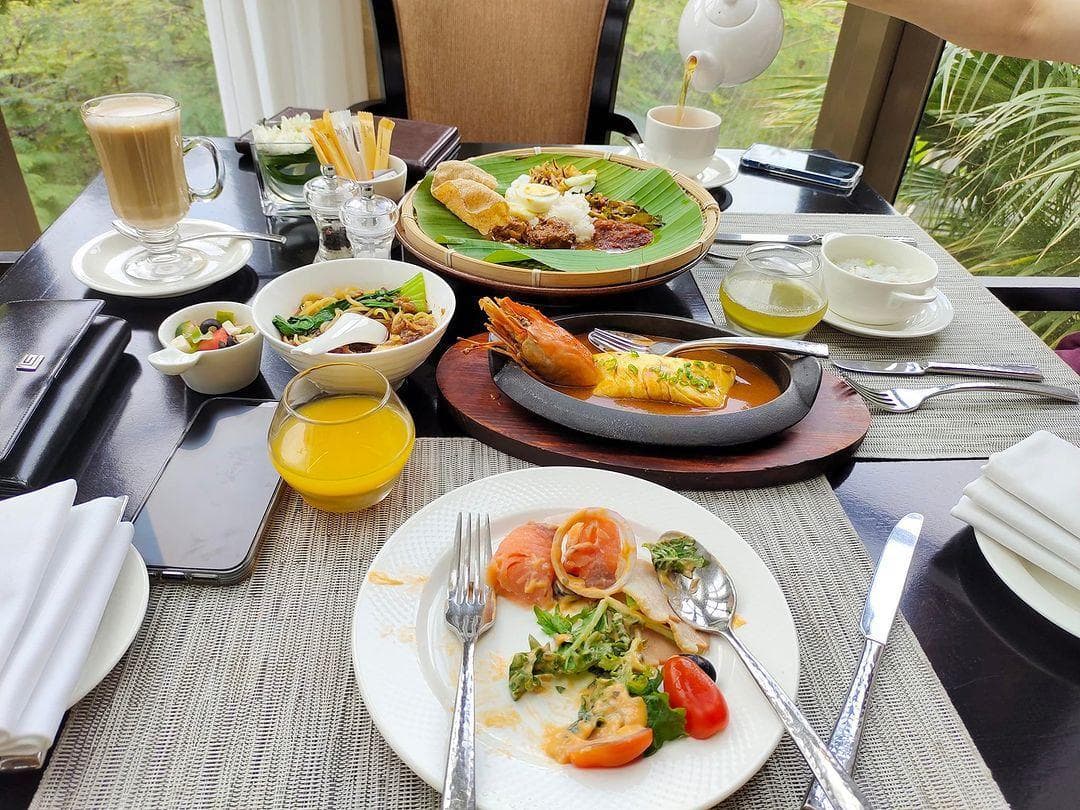 7 Top-Rated Luxury Hotels & Resorts (The St. Regis Langkawi)