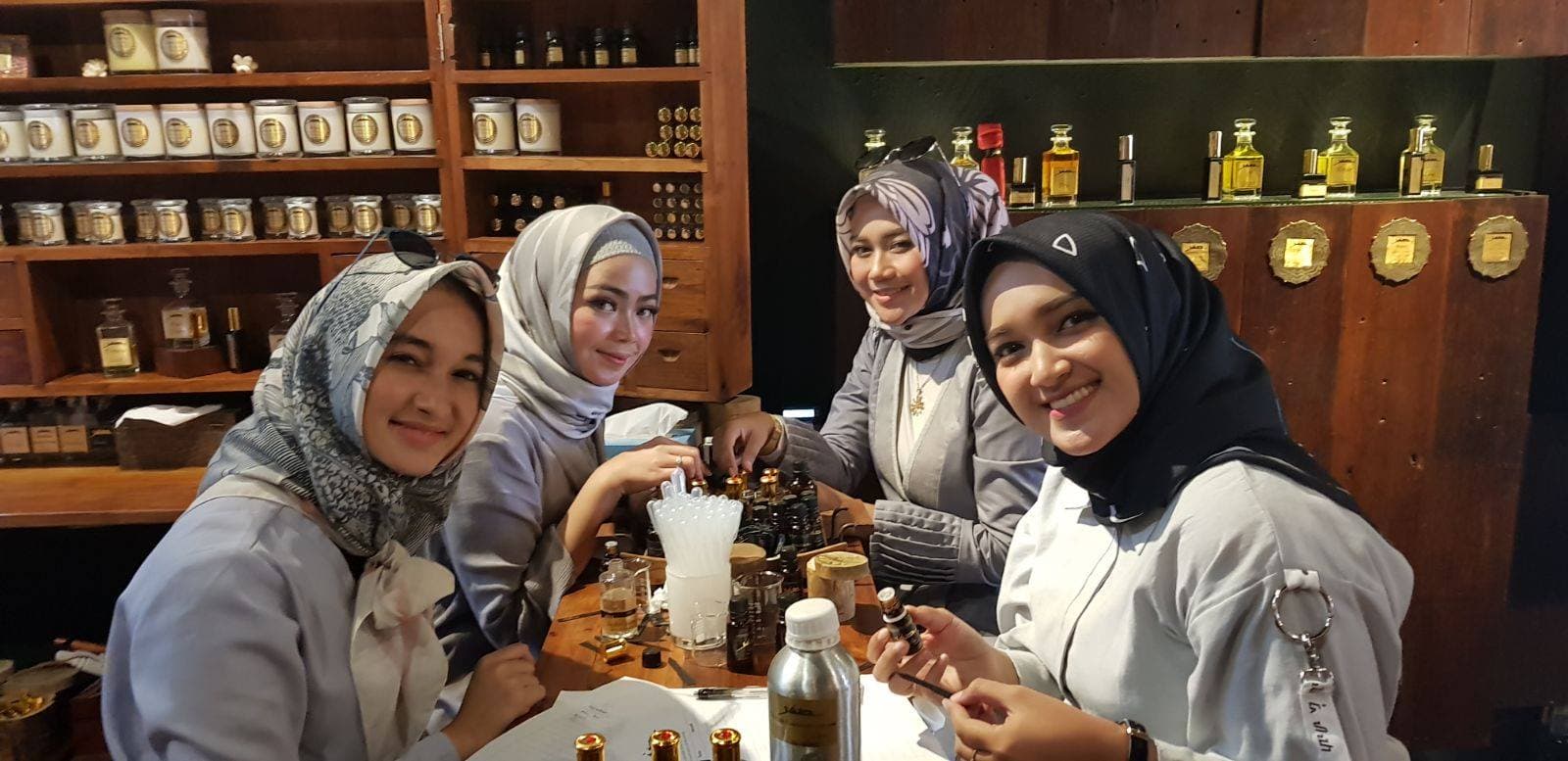 (Work Hard, Play Lavishly) 11 Must-Try Luxury Team Outings in Singapore : Sifr Aromatics