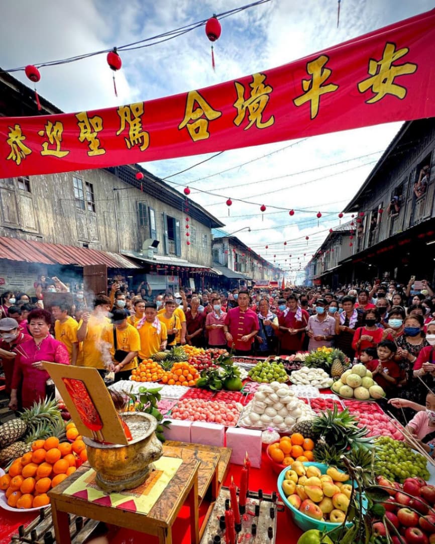 Uncover 7 Best Chinese-Inspired Team Bonding Venues: Siniawan Old Town