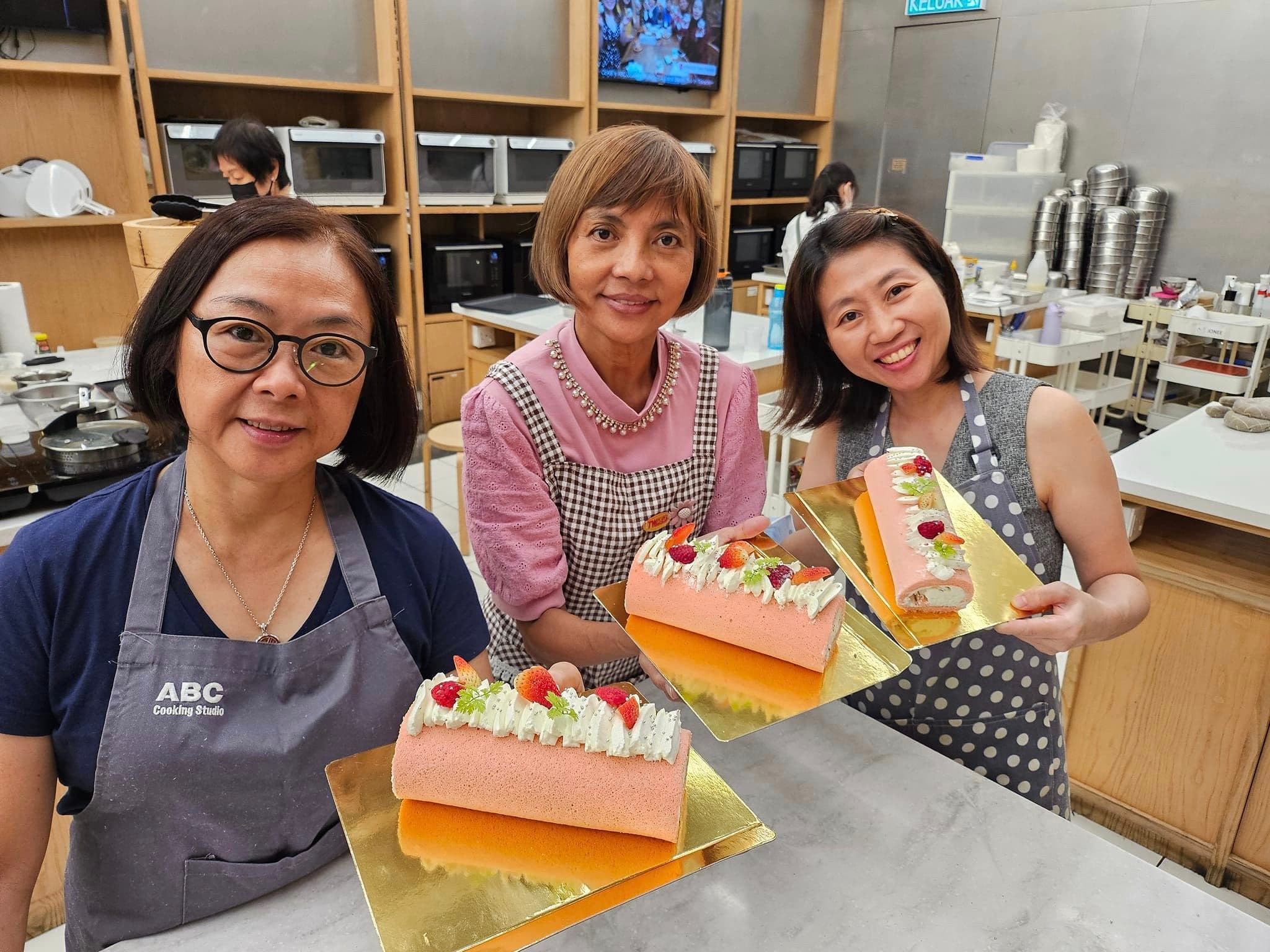 Spice Up Team Spirit: 9 Best F&B Companies Team Building Activities and Locations - ABC Cooking Studio