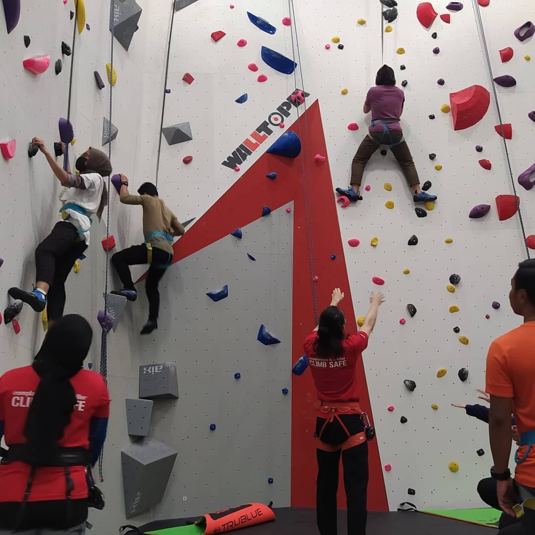 Boost Team Spirit at Malaysia's Best Theme Parks: Our Top 15 Picks for Team Building - Beast Park Malaysia