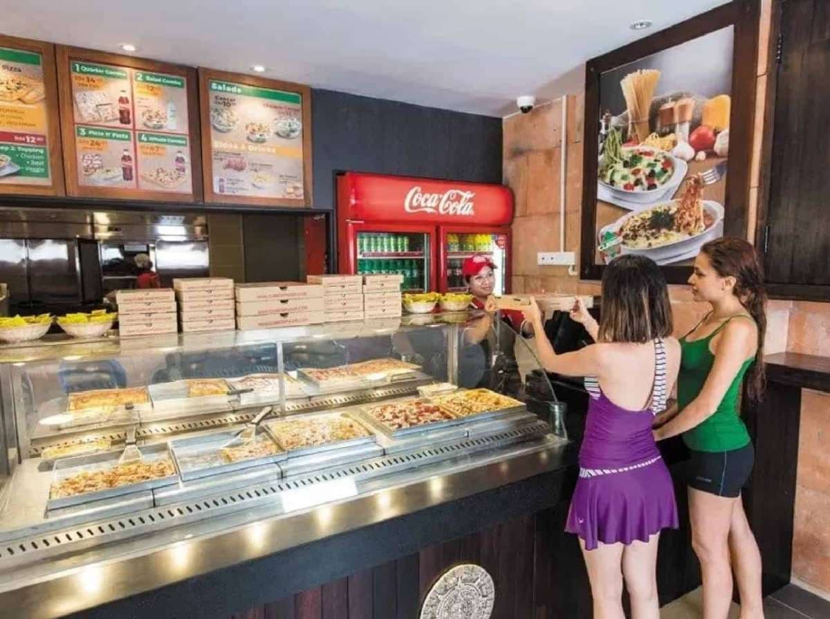 Sunway Lagoon vs SplashMania: Sunway Lagoon Food