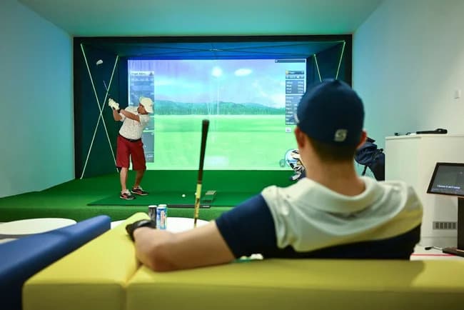 BigShot Indoor Golf, Sports Bar & Events Space