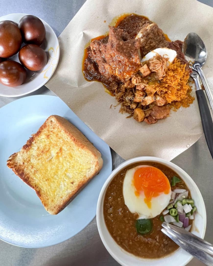Rediscover the South: A 3D2N Johor Corporate Retreat Itinerary - Restoran Kacang Pool Haji