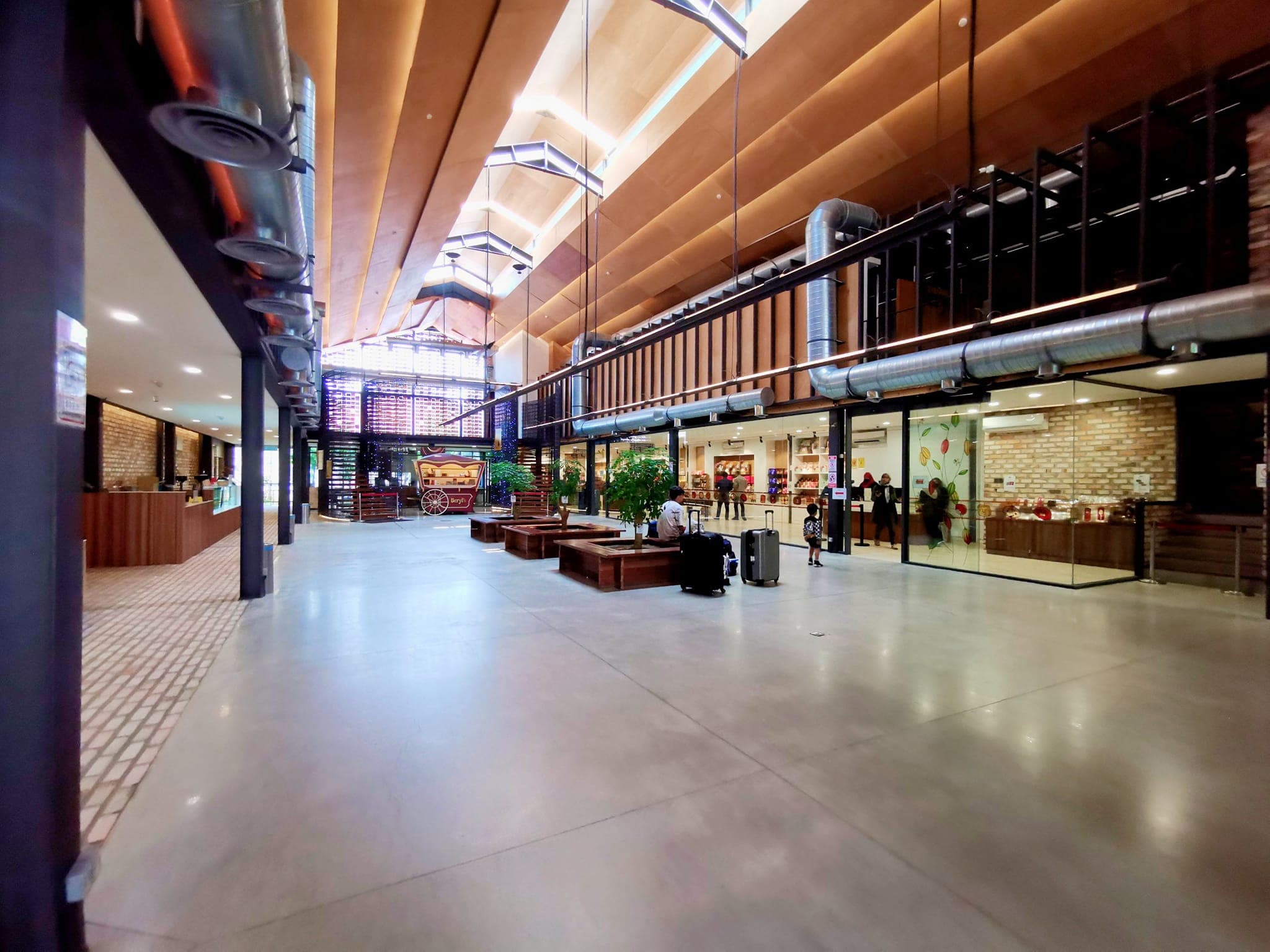 Spice Up Team Spirit: 9 Best F&B Companies Team Building Activities and Locations - Beryl's