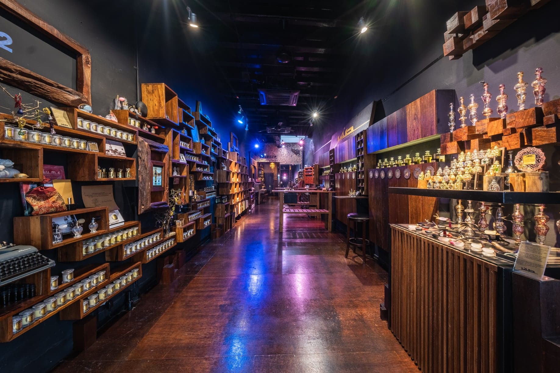 (Work Hard, Play Lavishly) 11 Must-Try Luxury Team Outings in Singapore : Sifr Aromatics