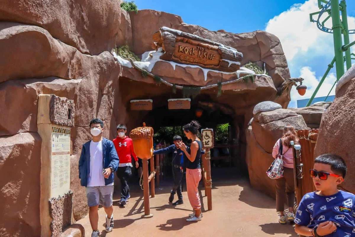 2D1N Genting Highlands Itinerary: Genting SkyWorlds Ice Age Sid's Rock 'N' Slide