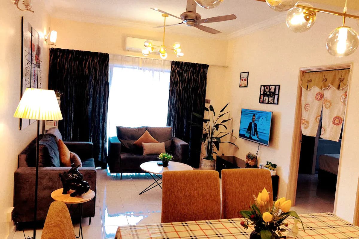 (City + Countryside) 2-Day 1-Night Selangor Team-Building Itinerary for Small Groups: 101 Sky Mirror Homestay