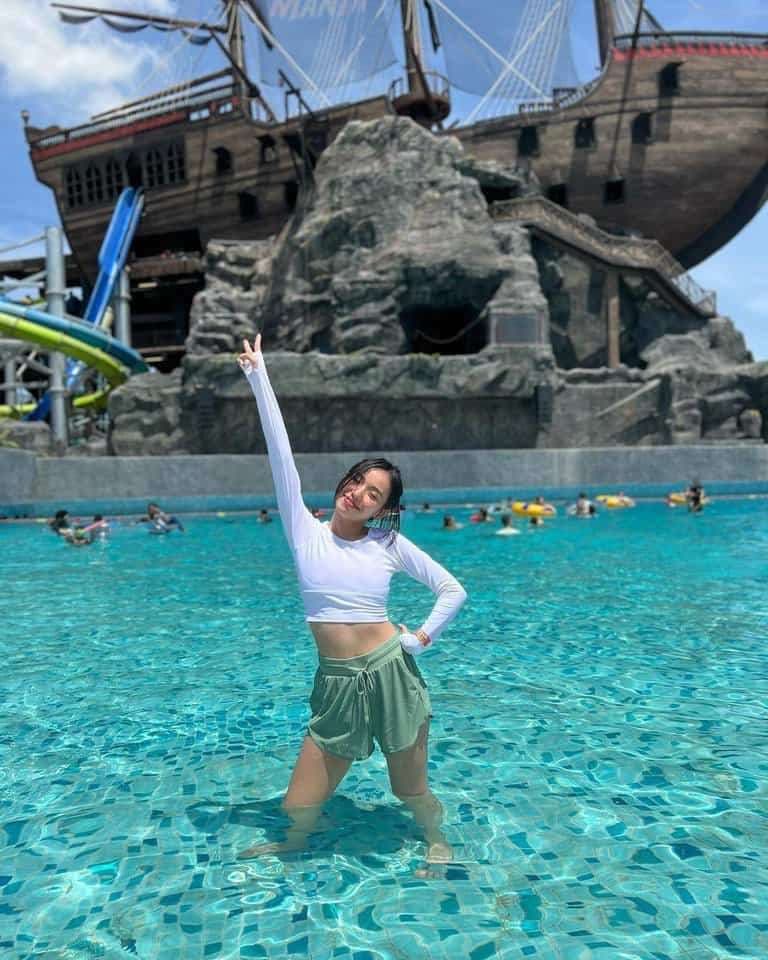 Sunway Lagoon vs SplashMania: SplashMania